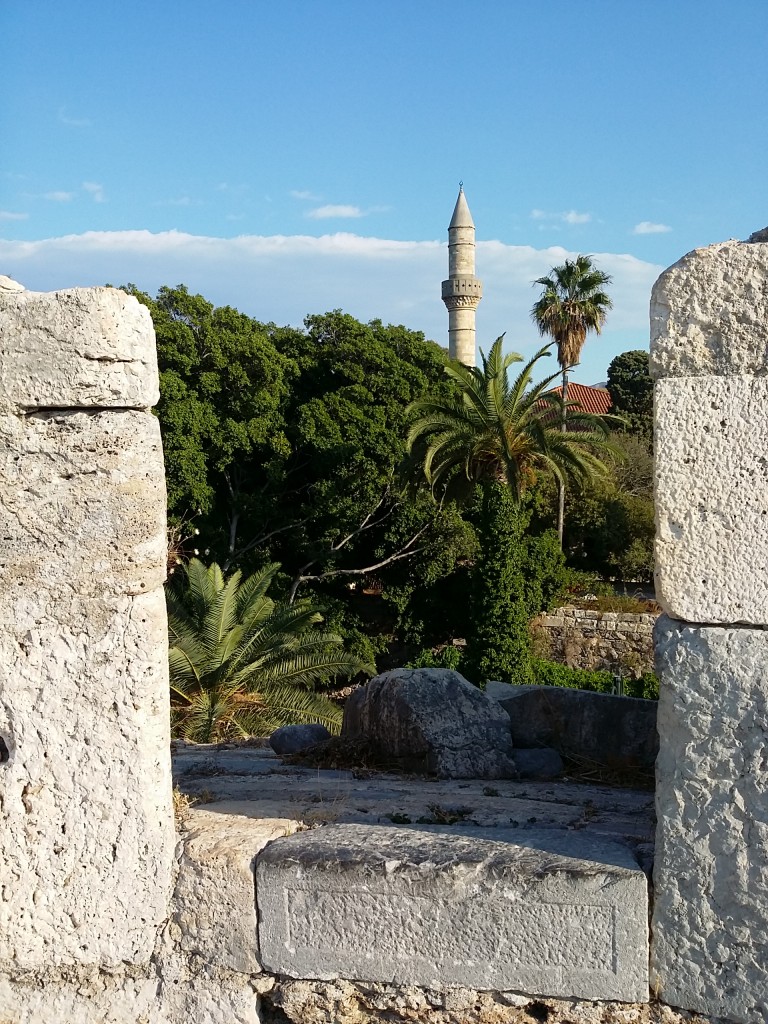Blick auf Garten und Moschee